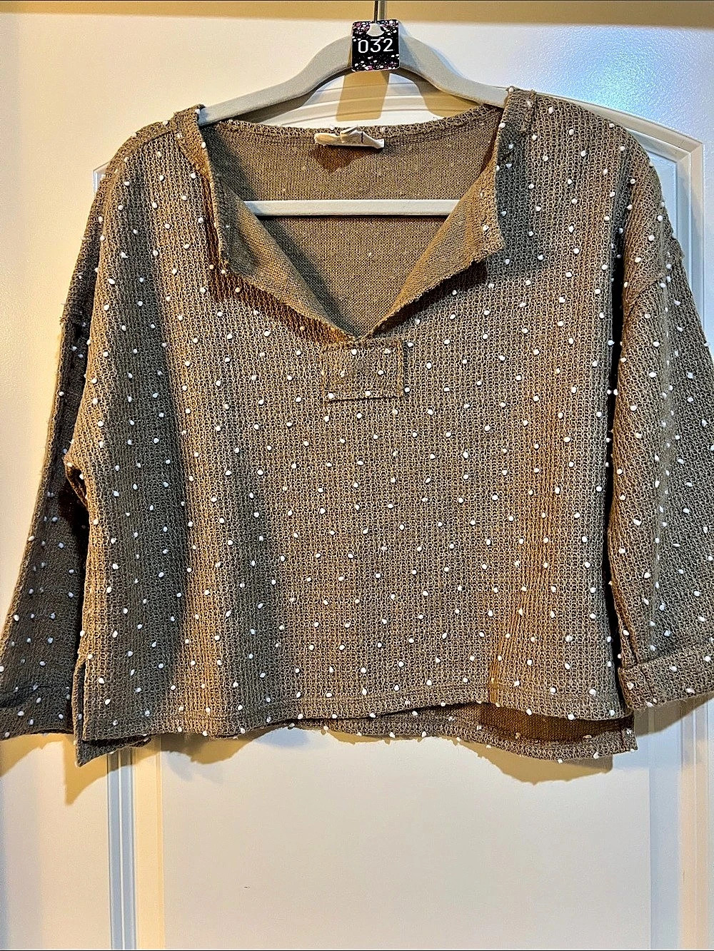 Flower & Feather Brown V-Neck Dot Knit Sweater Small H032